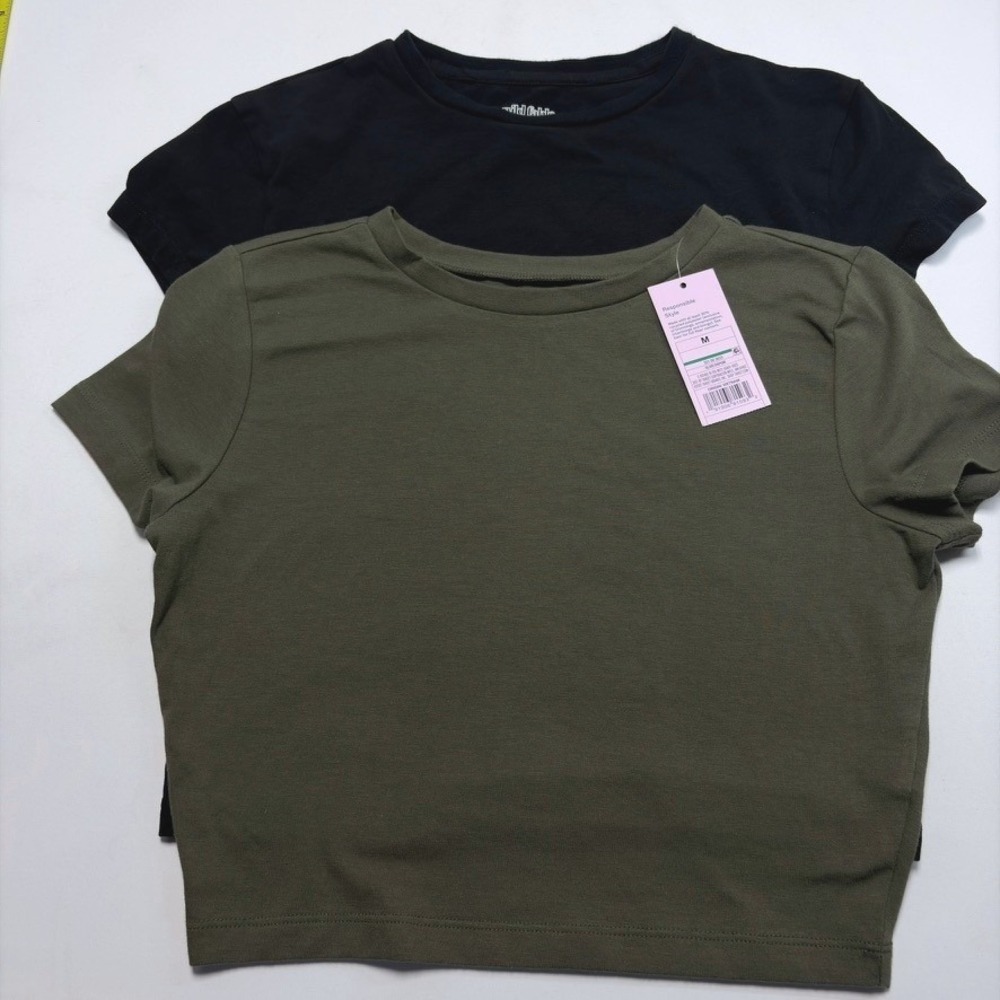 Wild‎ Fable Women's Medium Cropped T-Shirt 2 Pack Black Olive Green Cotton